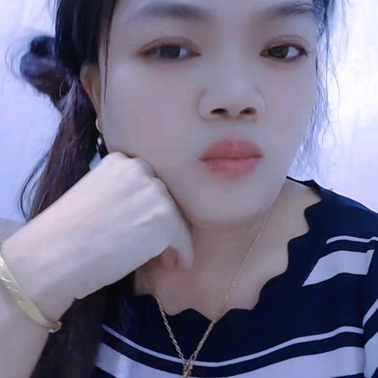 云南镇雄彭二妹。