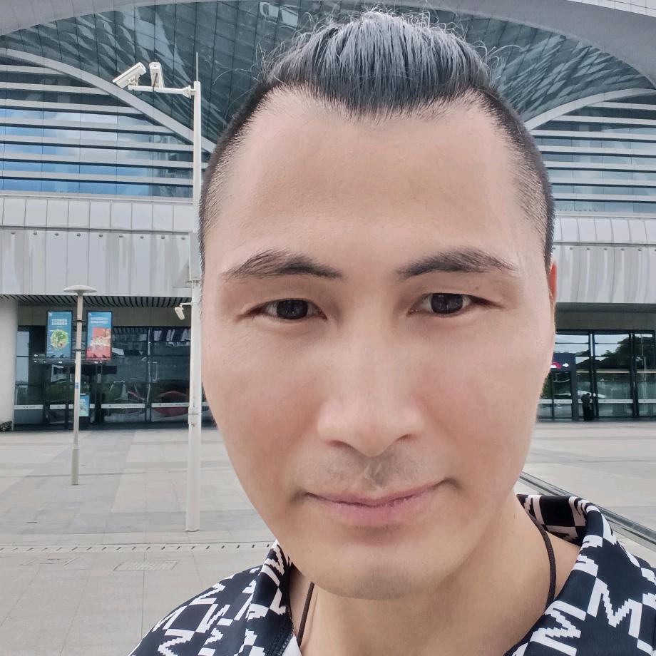 飞哥爱跳舞的农村小孩