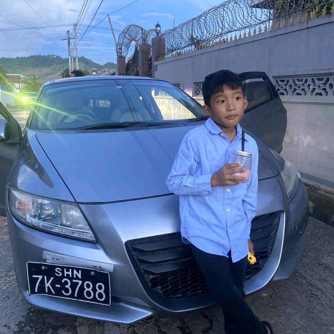 HeinHtetKoKo😈😈💖