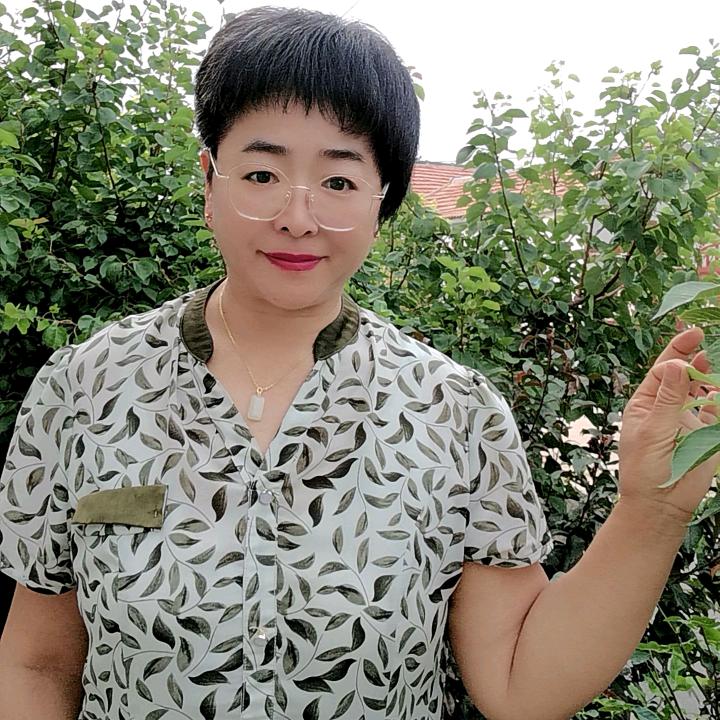 飞雪（日用百货）每晚7:30开播