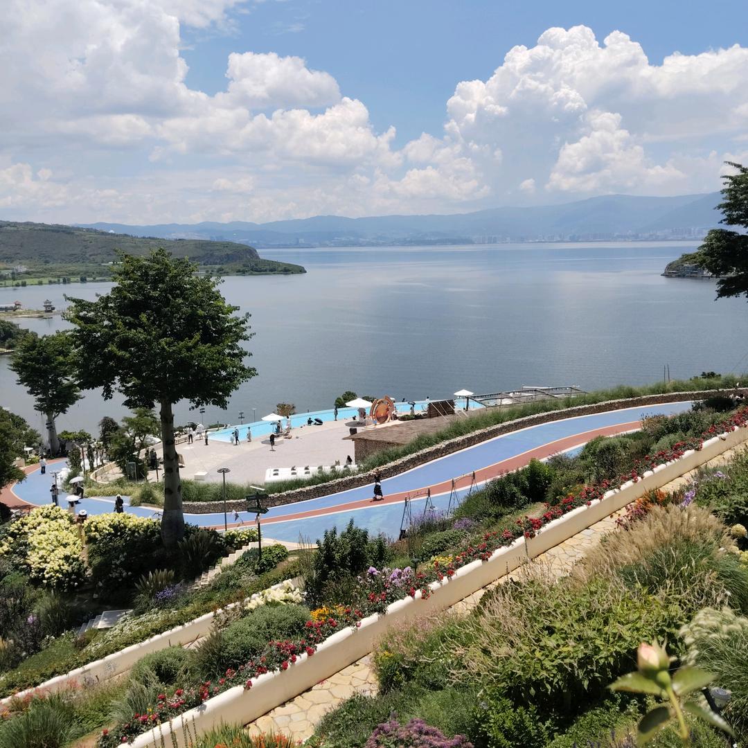 每天都要快乐⊙ω⊙