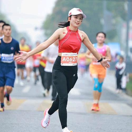 爱跑步的丽姐