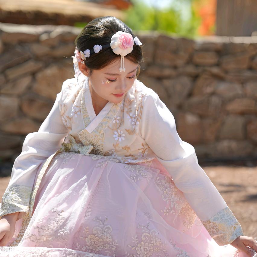 小鹤～👨‍👩‍👧‍👧