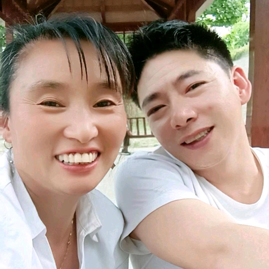 燕子晚上八点直播山歌