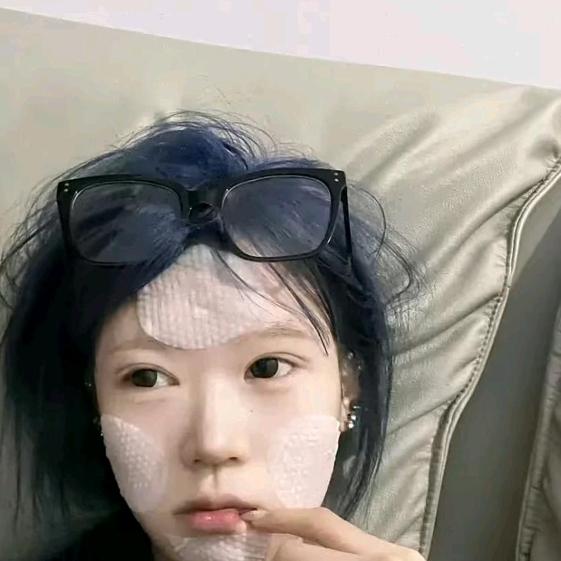 鸭鸭帽小黑鸭  ·̩͙ ﾟ ˖◛⁺⑅♡