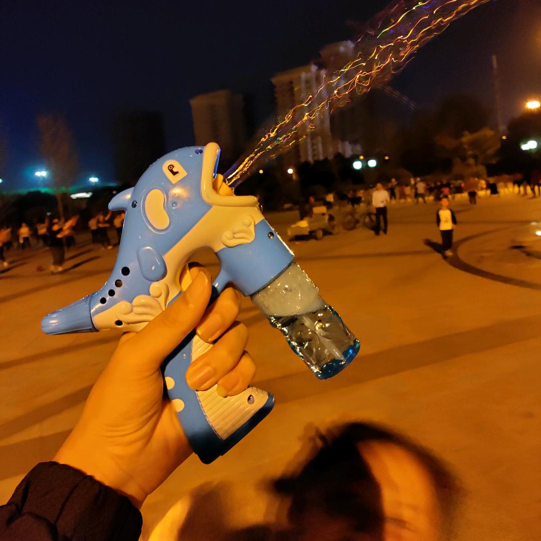 穿的越粉打人越狠