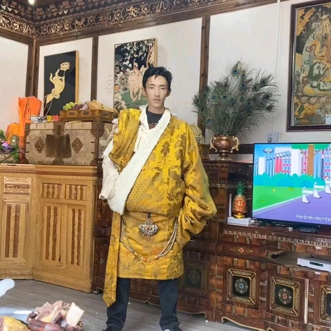 འབུམ་ ༜索达
