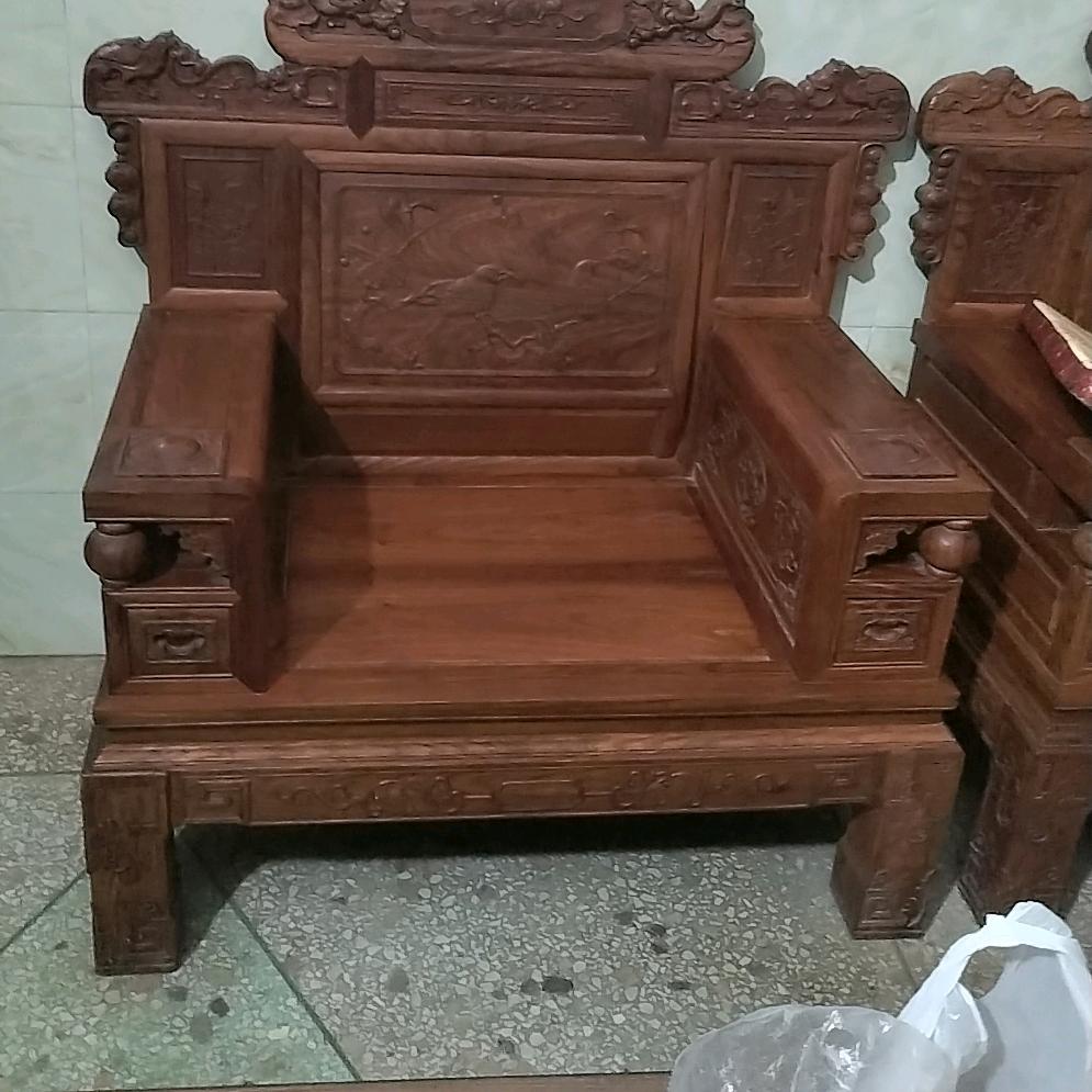 红木家具直销店