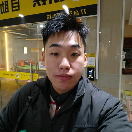 大连自由健身教练秦国强