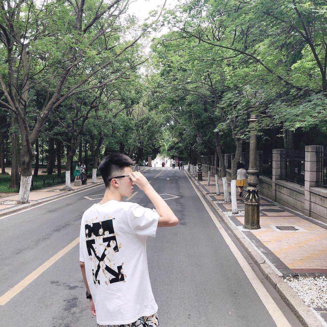 小褚捕快_