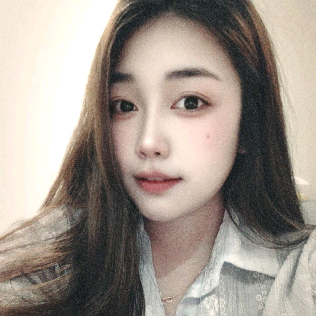 晓看天色慕看云☁️