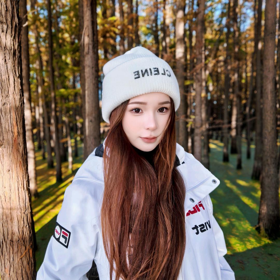 屋顶上的拾荒人.