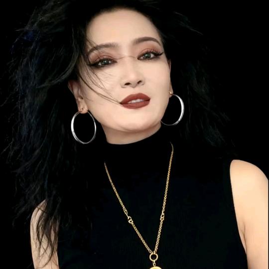《卢瑞》🌹