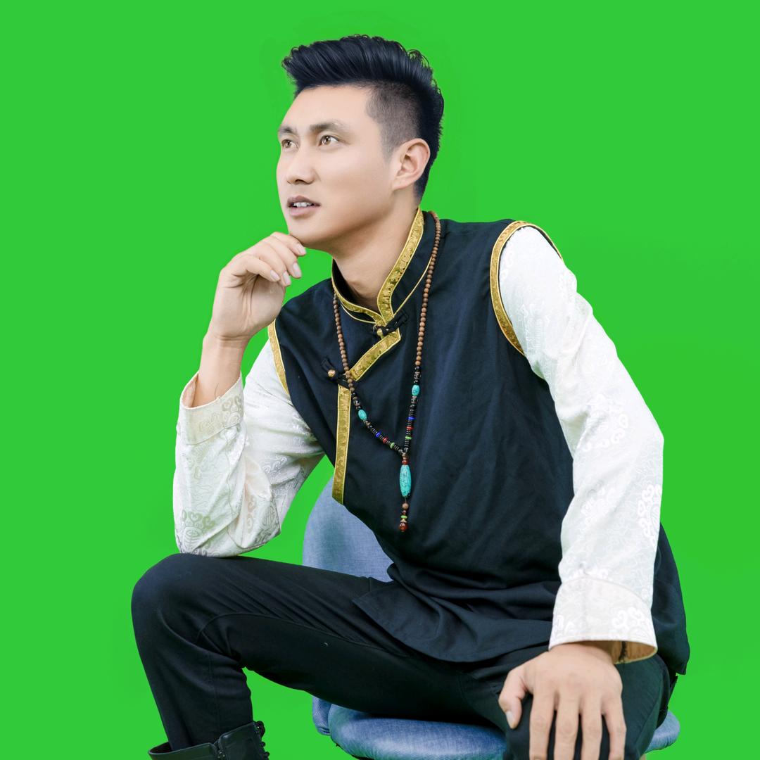 《雷古雪山文化演艺》歌手（次仁）