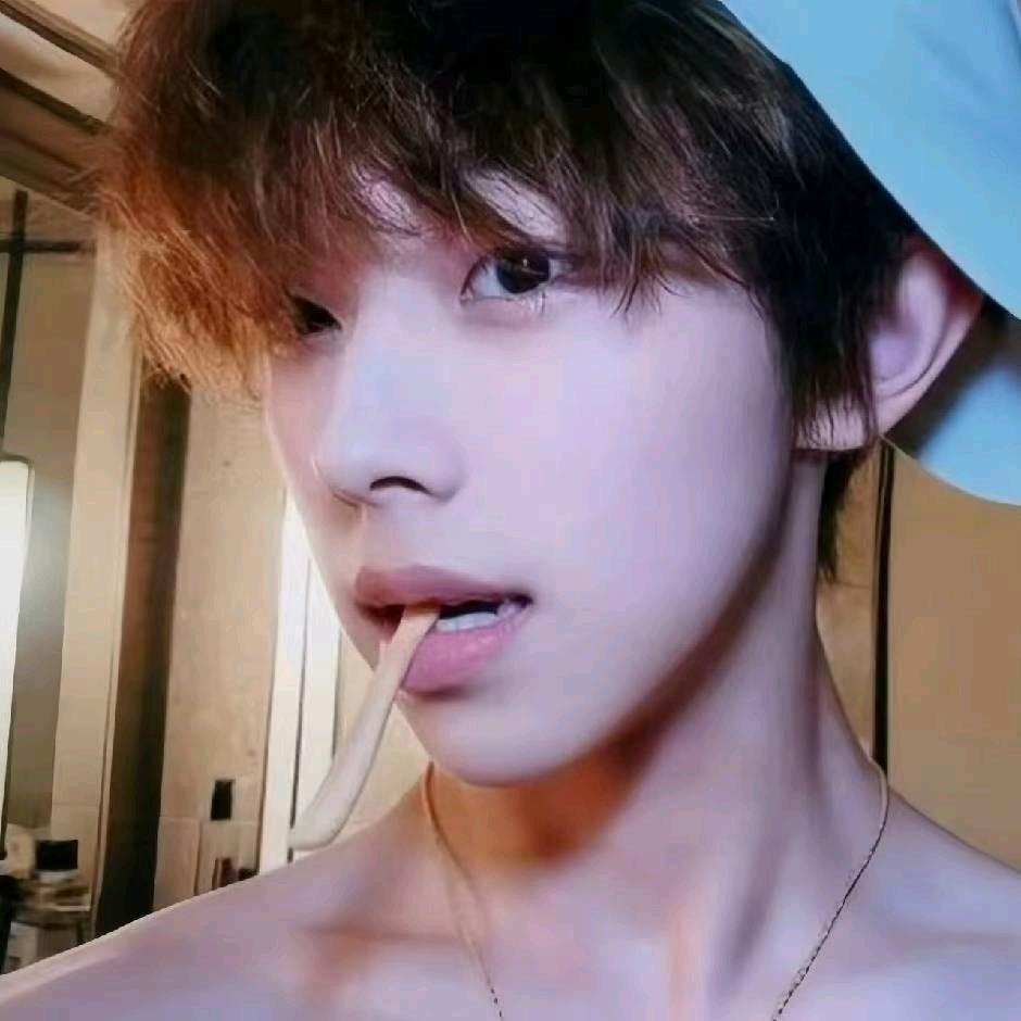 冰冷破碎小轩少