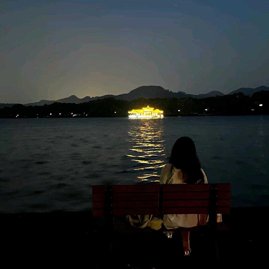 浅柠👉笨笨👈