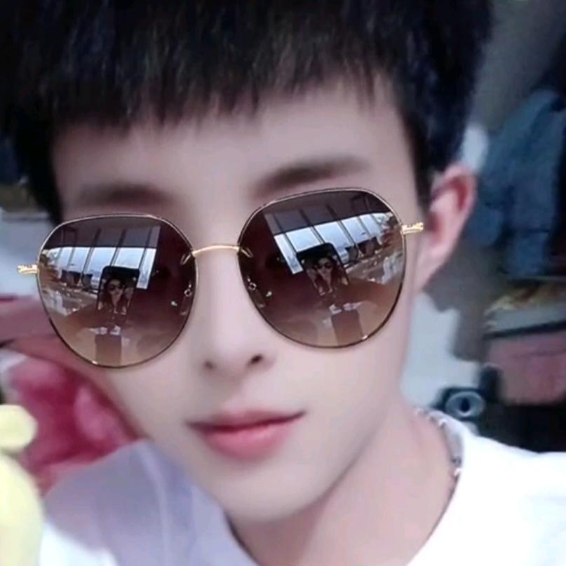 单亲爸爸带娃工作（鑫雅）