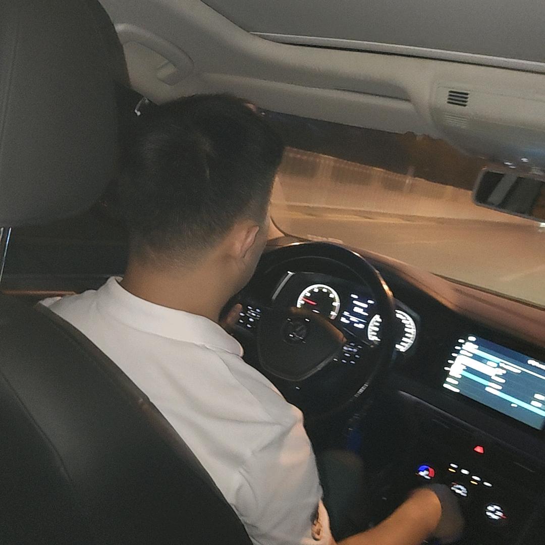 尹@