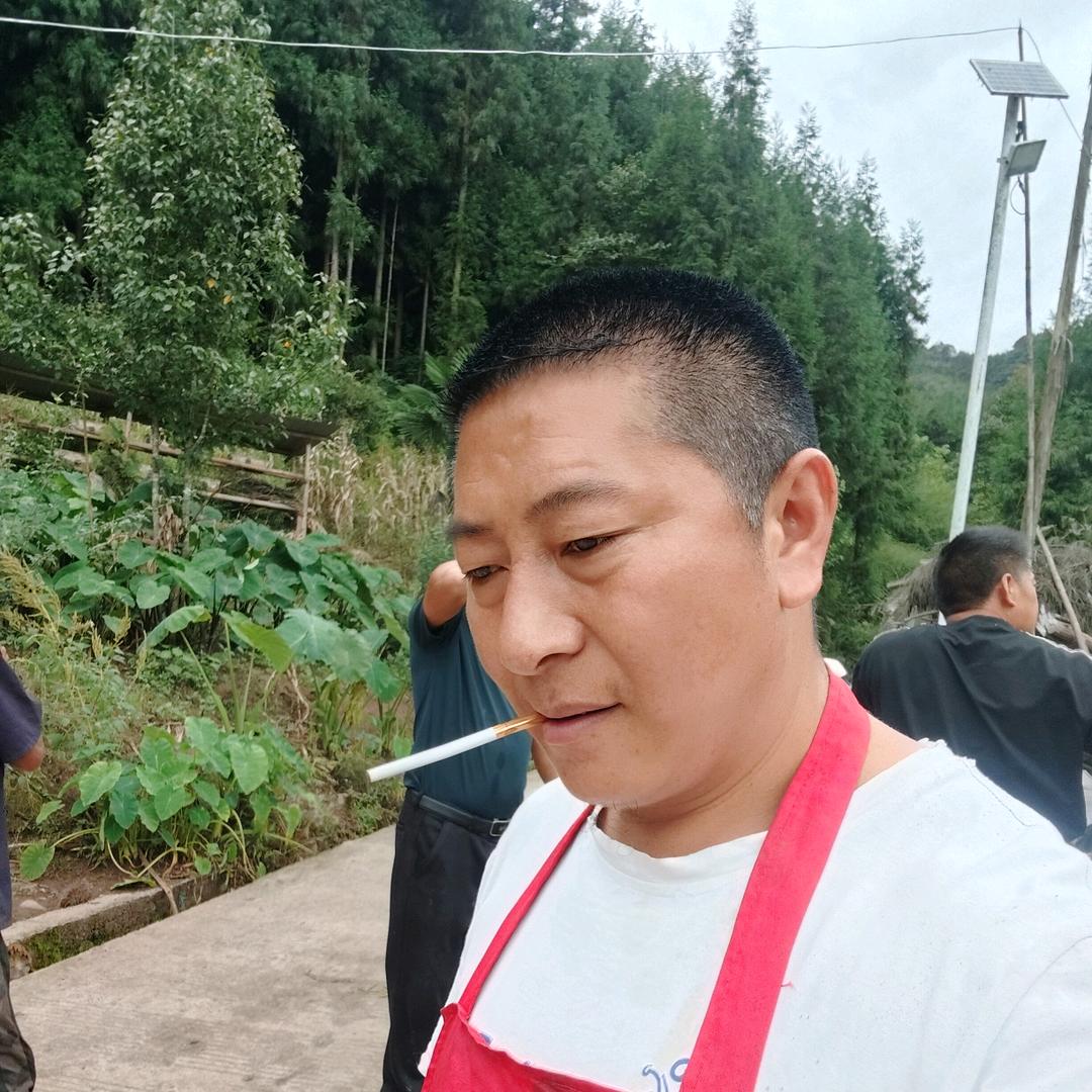 彝❤️族❤️石❤️哥888888