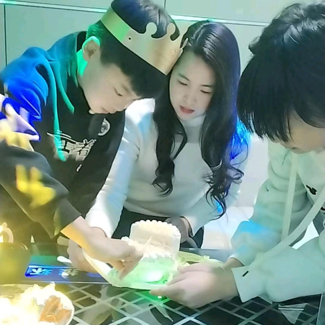 ❤️卖熟食💖小姐姐❤️