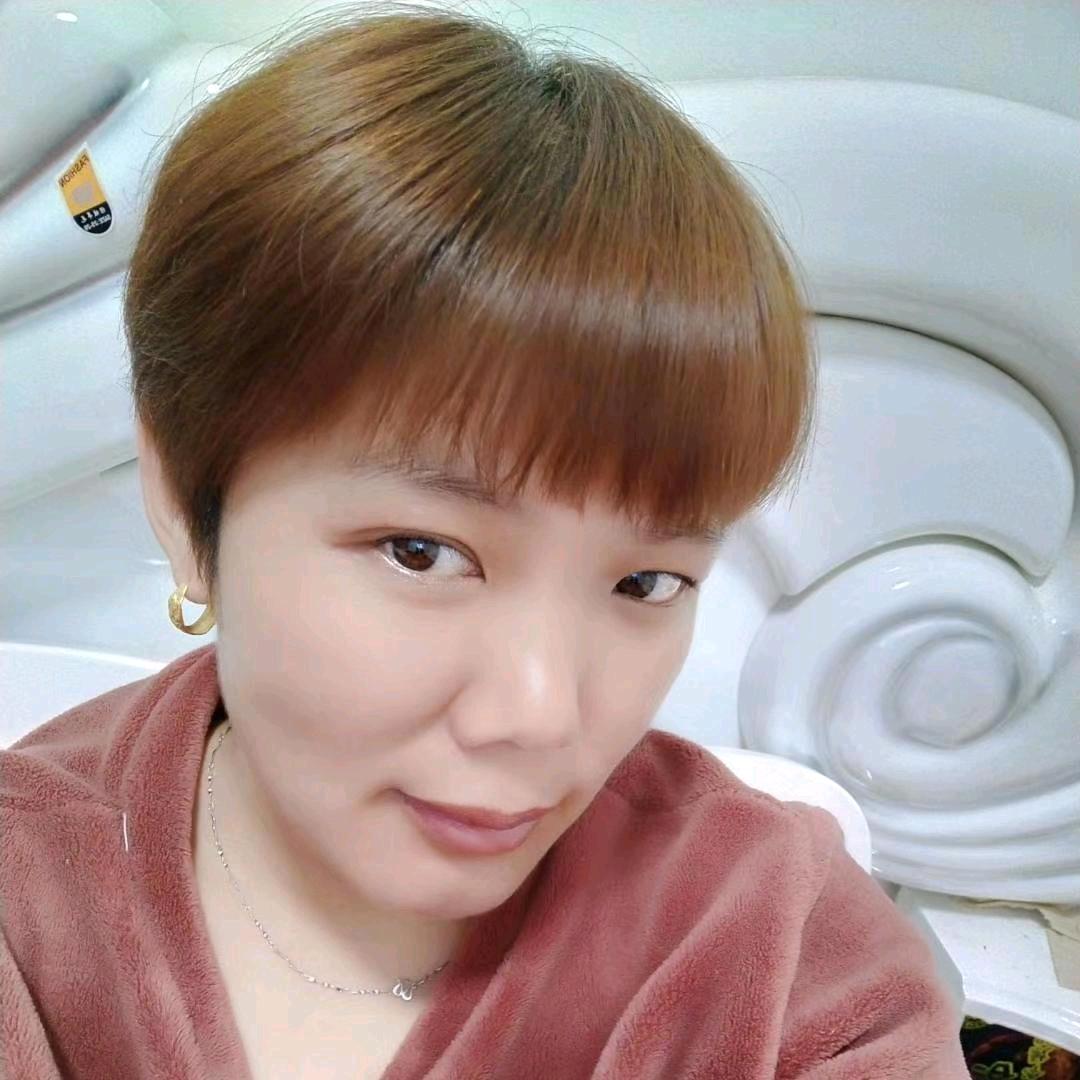 鑫鑫向荣，批发零售鞋子