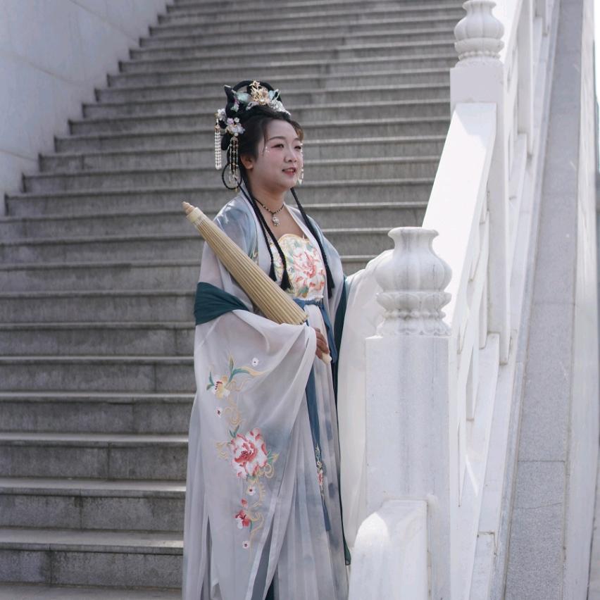 一生靠自己王家小公主