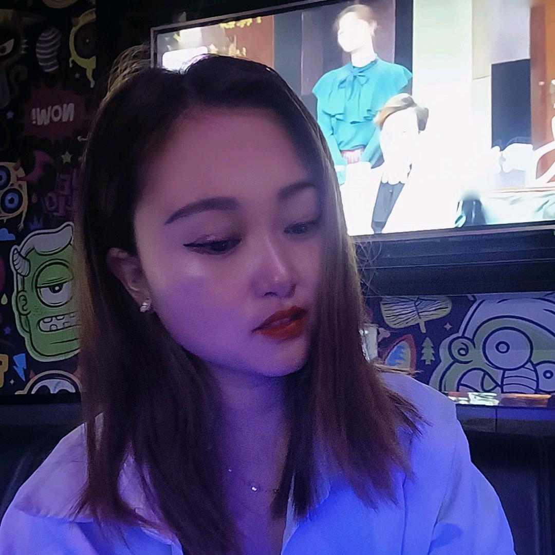 兔牙妹