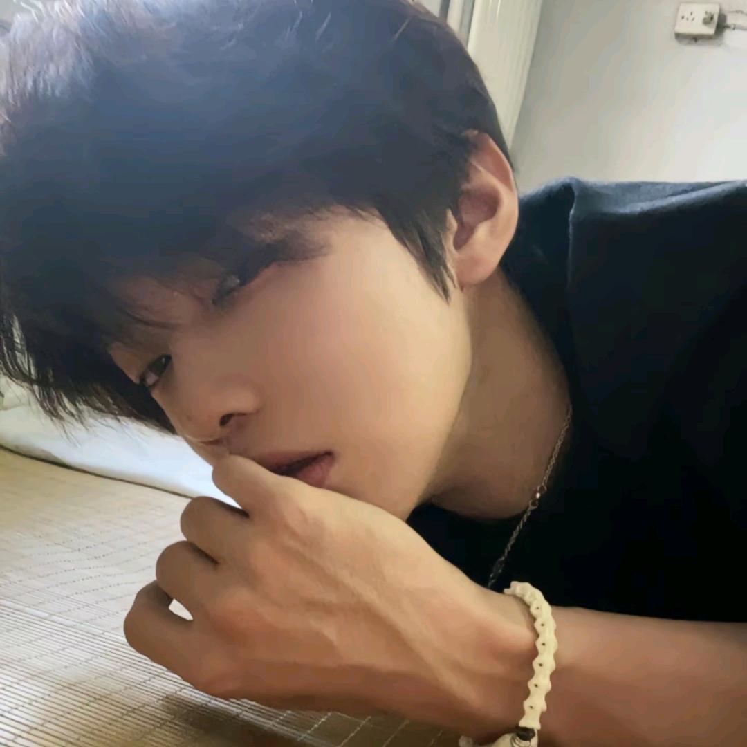 小Y