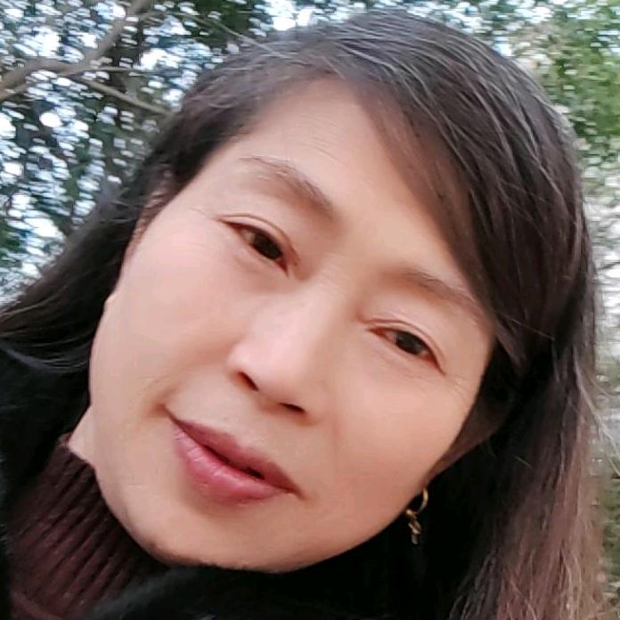 张成会百货橱窗