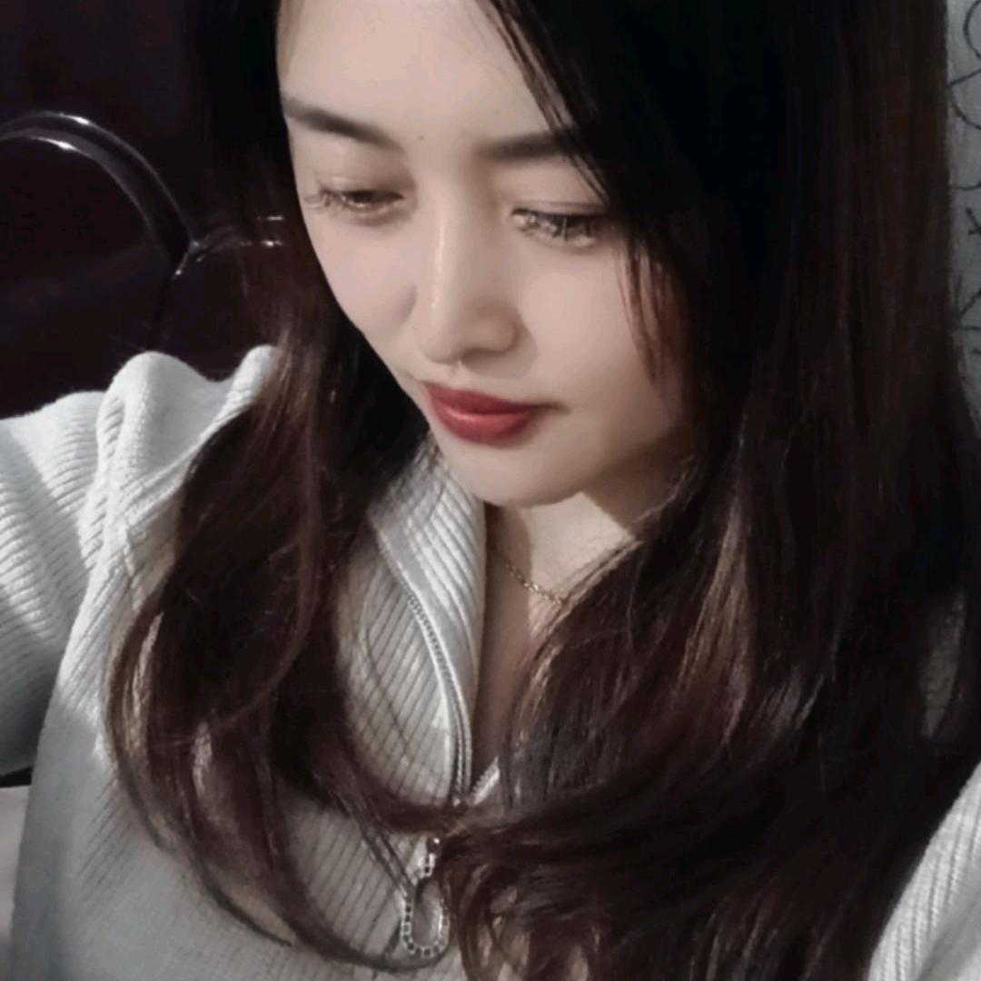 翼妍辰