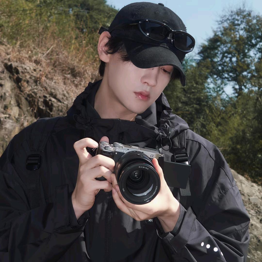 宝宝肚肚打雷啦