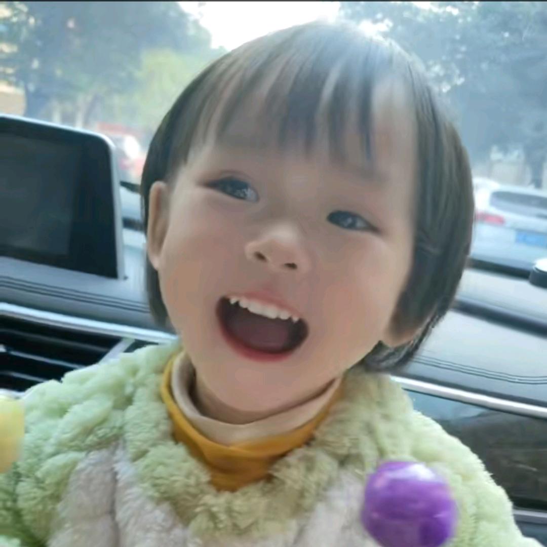 何杨依依