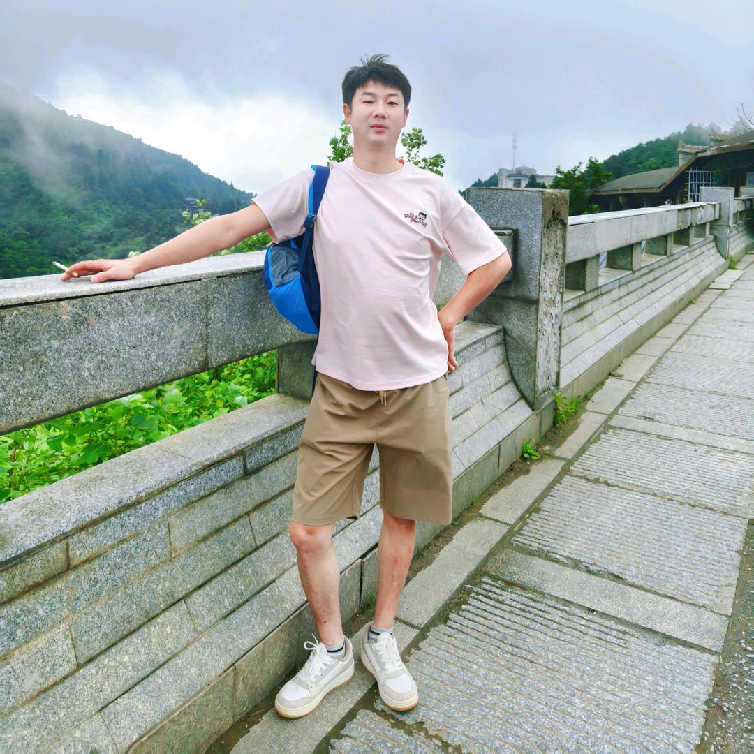 立新电配谭俊