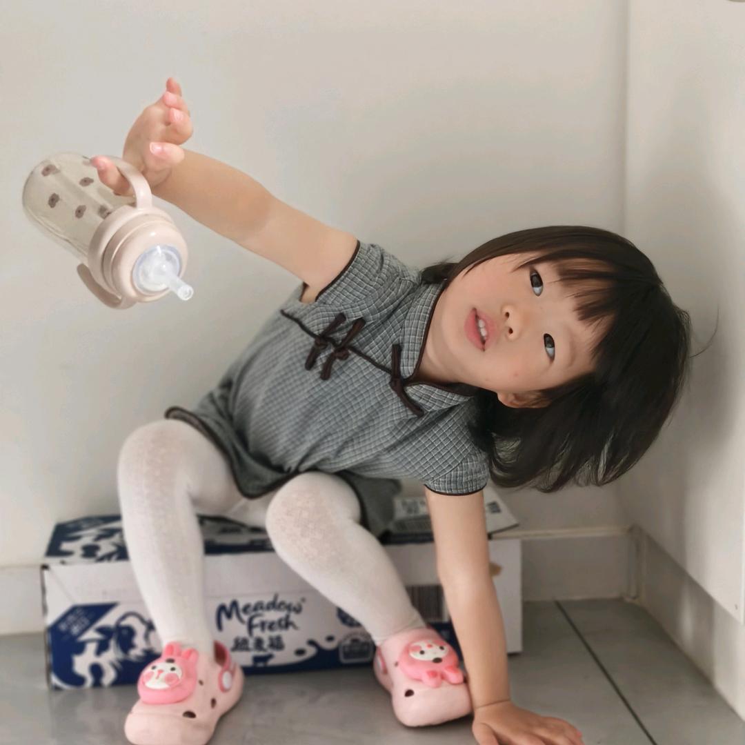 阿闻闻啊