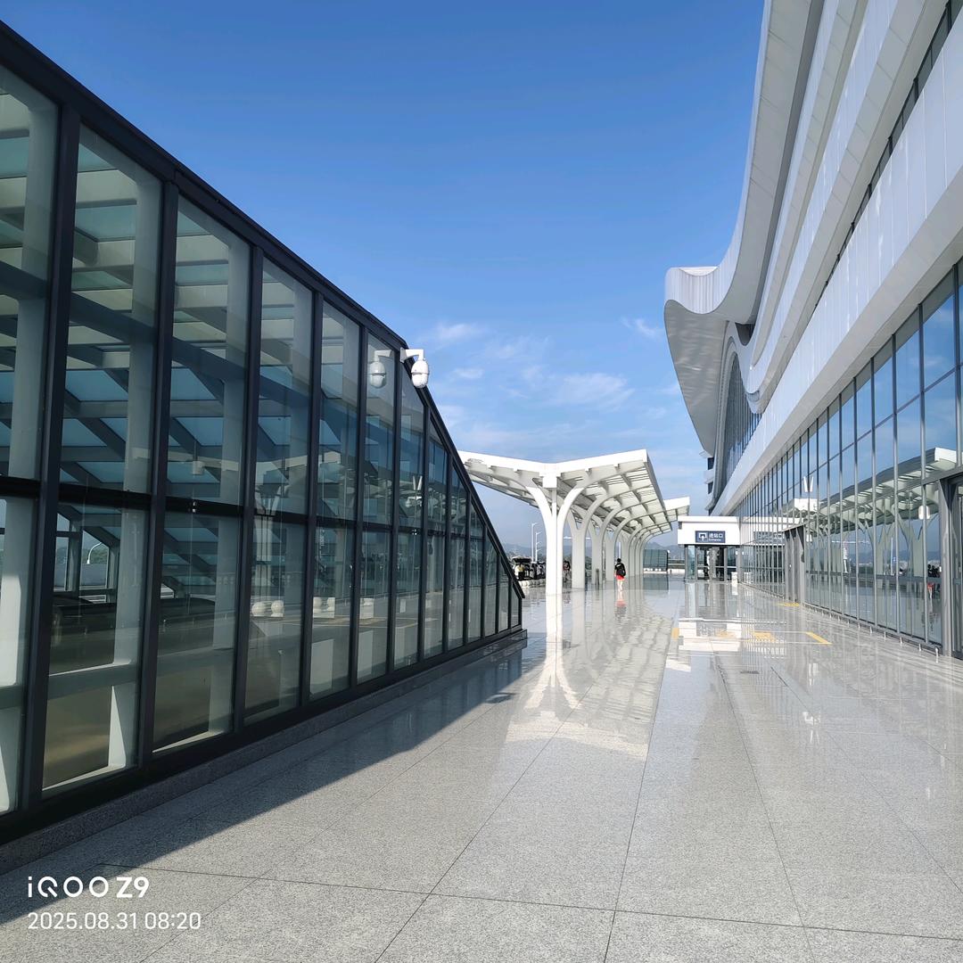 我在望风，听着海