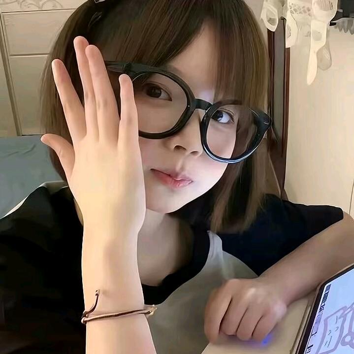 摆烂咸鱼🐟