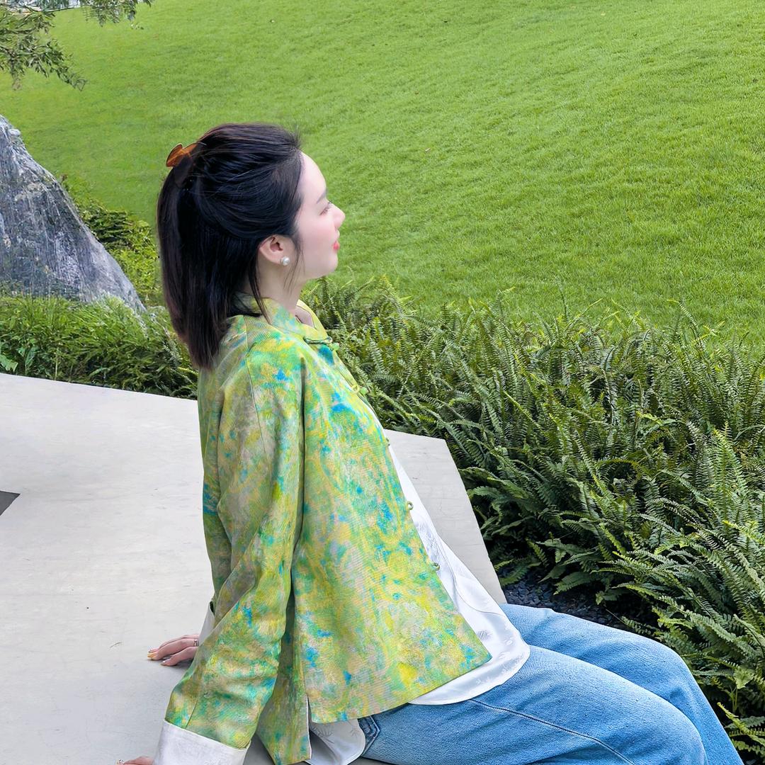 深圳南油墨墨服饰店墨墨家高端女装