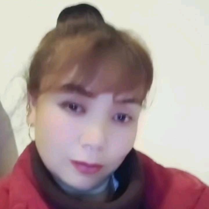 三妹（雪莲果专业种植户）