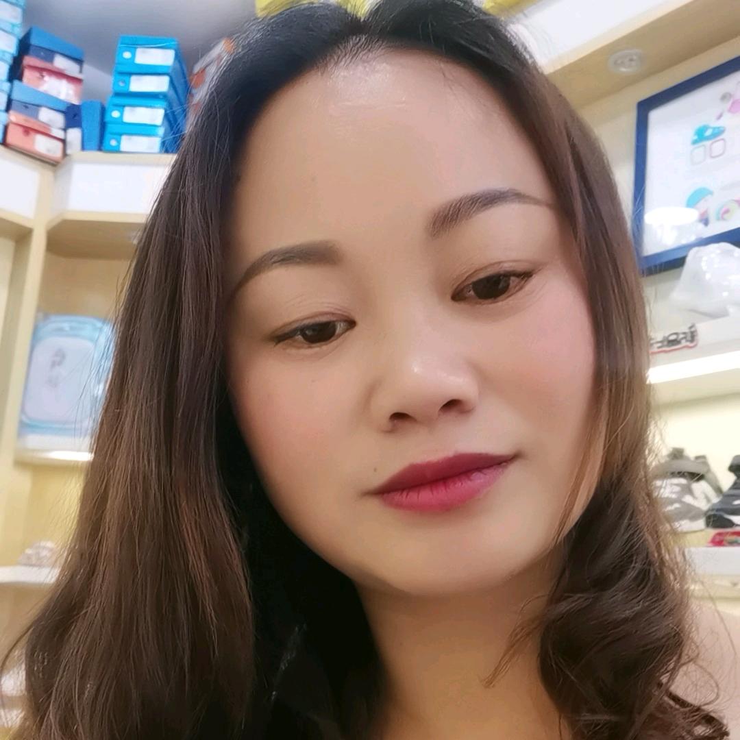 谁喜欢棉花糖小姐姐的有喜欢就来报道请你吃