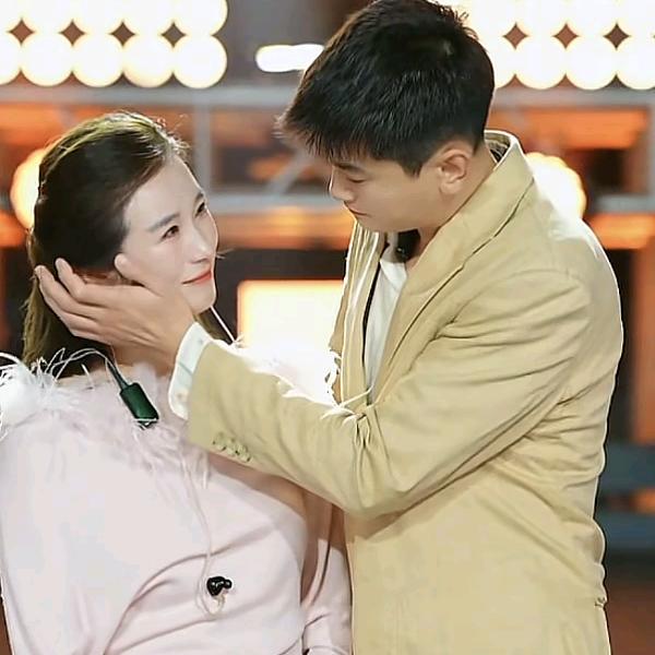 冰凌蔷薇💜 ¹⁰²⁷