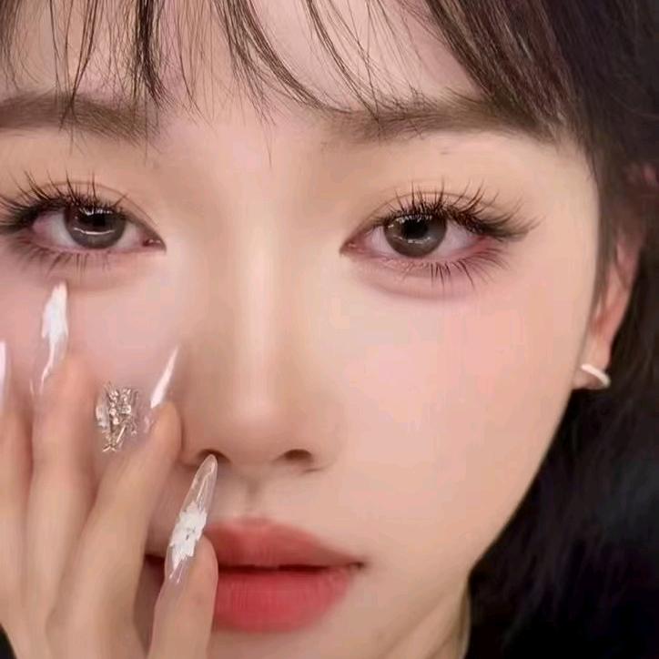 傲曼美甲美睫眉眼唇轻奢设计