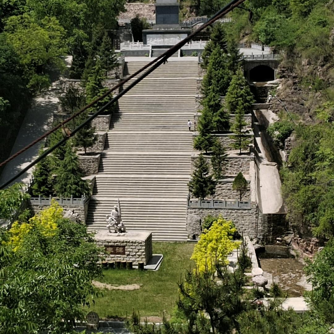 我是一个爱旅游的女人，走到哪里空气心情