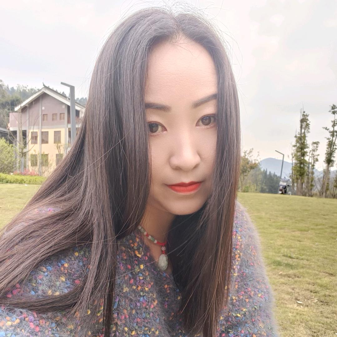 海滩上的莎儿