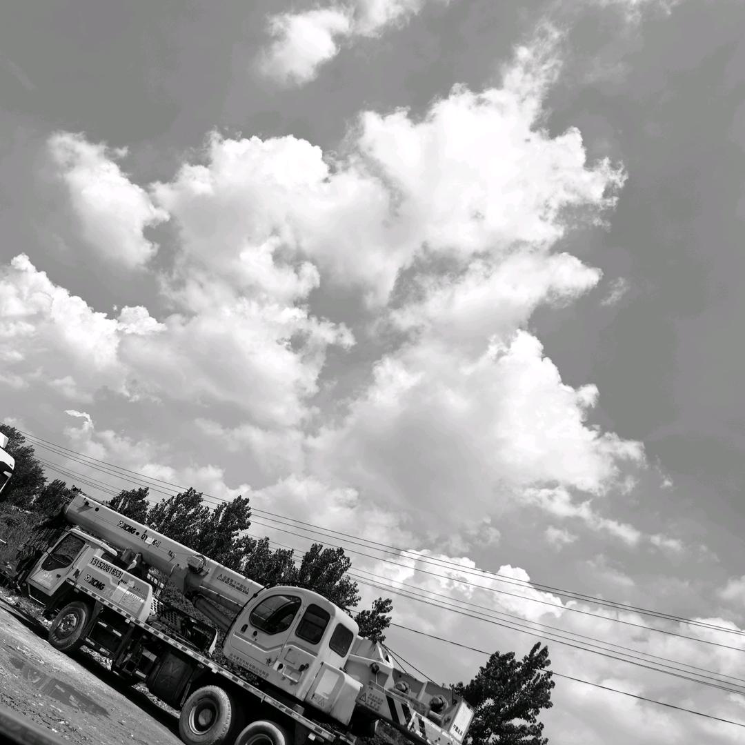 泓金机械。