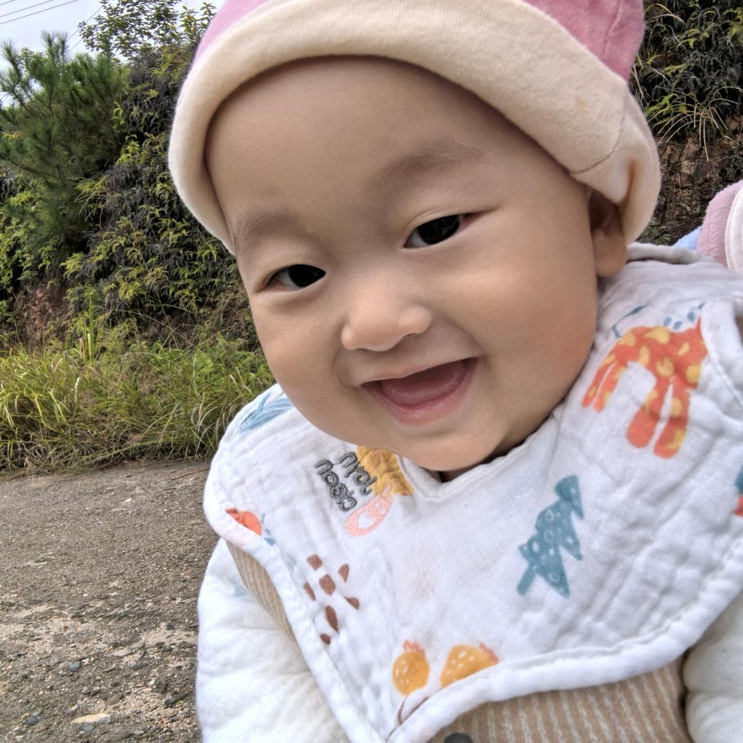 井冈房产小姐姐