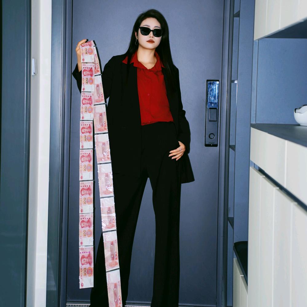 爱💞跳舞👠👗💃的菲儿