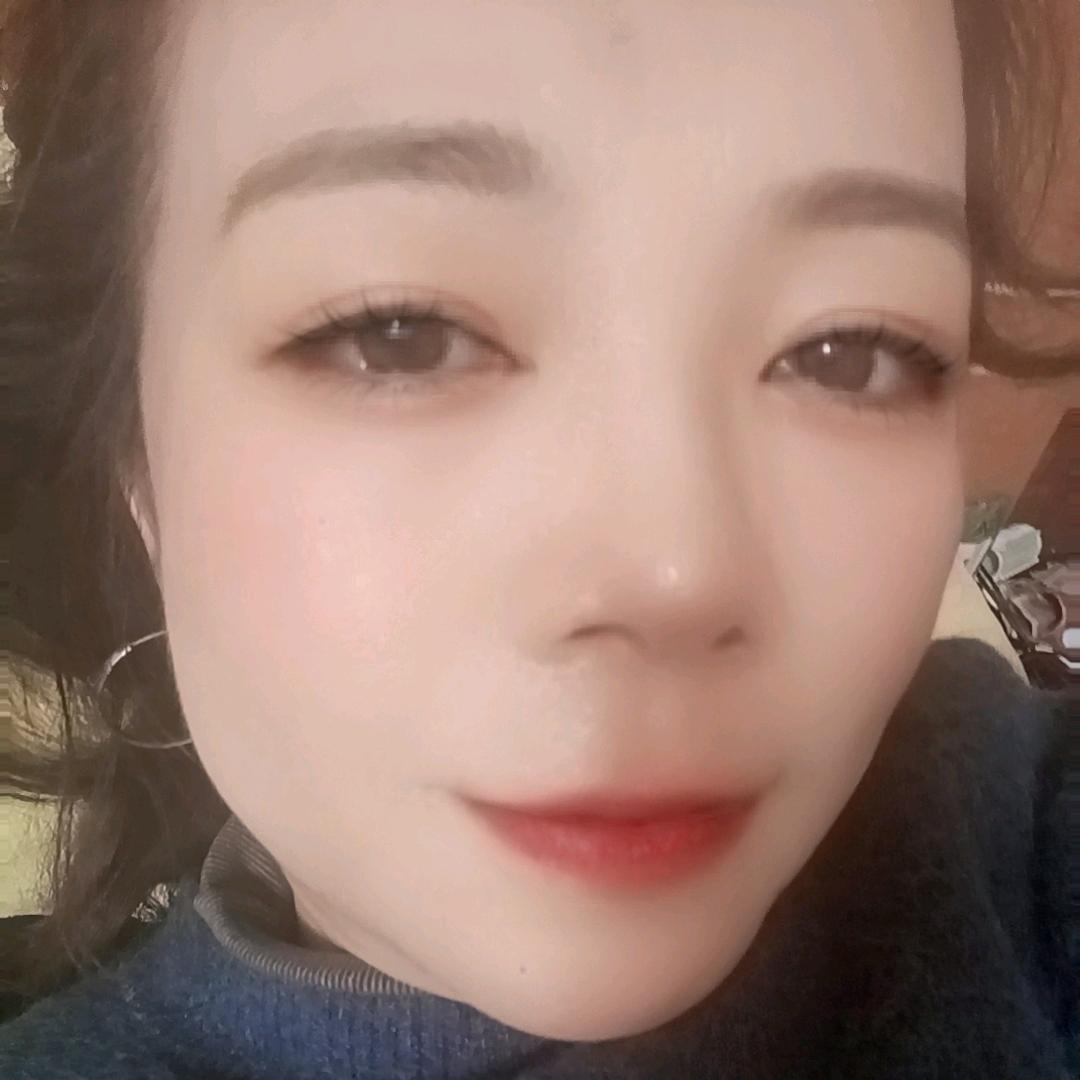 大眼妹