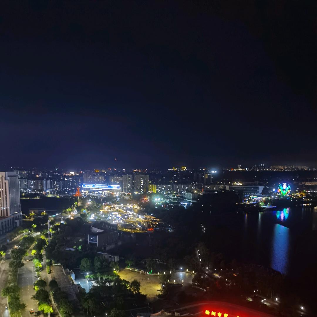 揉进晚风的怀里