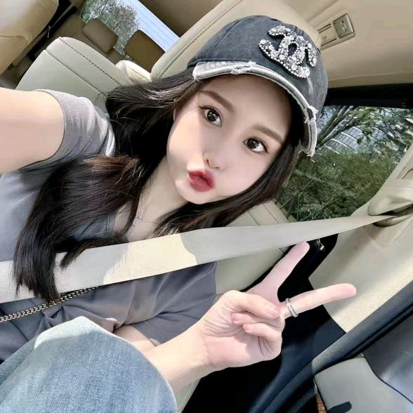 我是皮皮皮皮皮吖穿搭号