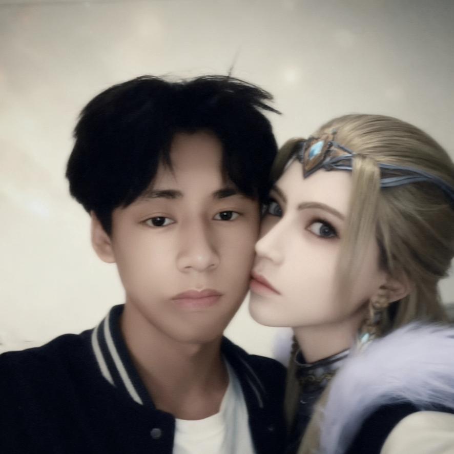 张嘉绘睡在泥巴里(战损版)